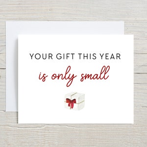 Cette année, votre cadeau est petit, faire-part de grossesse de Noël, nous attendons un nouveau bébé, nous sommes enceintes, carte de voeux de vacances pour la famille