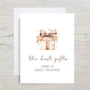 Les meilleurs cadeaux sont présentés dans de petits emballages, faire-part de grossesse, nous sommes enceintes, carte de visite, carte de visite pour bébé, nouveaux grands-parents, carte de Noël