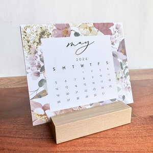 2025 desk Calendar, Wood Stand desk calendar, Mini desk calendar, Monthly calendar , Botanical calendar, Bloom watercolor flowers