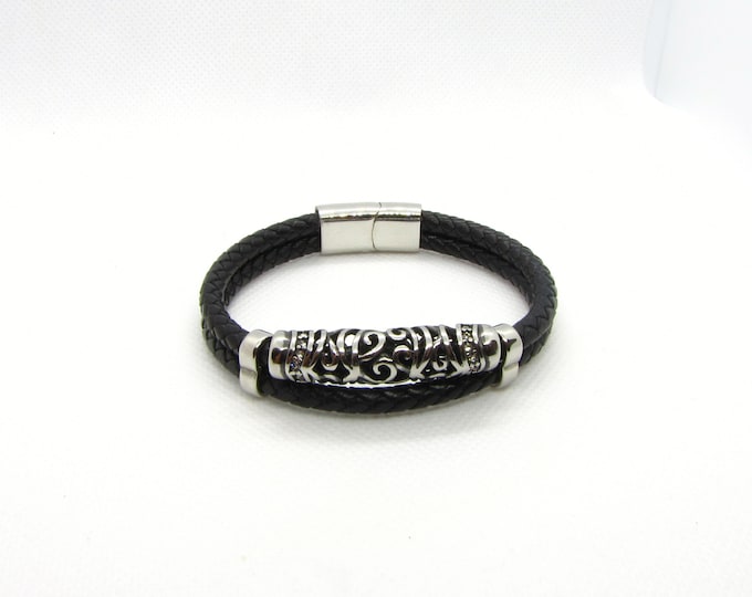 Genuine Leather Magnetic Clasp Women's Bracelet (Stainless Steel)