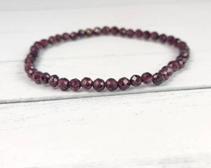 Natural Red Garnet faceted bracelet 4 mm bead