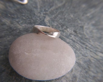 【Shapes Studio】Mobius Handcraftedリング Amazon.com: Shapes Studio Mobius Handcrafted Ring, Sterling