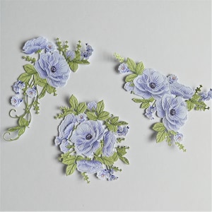 Lila zarte gestanzte Blumenzweige x 3, Tattered Lace Blumenstanzen in einer Reihe von Formen, lila Blumenstanzen