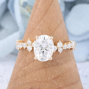 Anillo de compromiso de moissanita de corte ovalado Anillo de oro amarillo vintage Anillo de diamantes en racimo Anillo de novia Art Deco Anillo de promesa único Regalo de aniversario