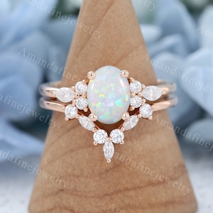 Oval geschnittene Opal Verlobungsring Set Vintage Rosegold Moissanite Verlobungsring Set Einzigartige Diamant Braut Set Jahrestag Versprechen Geschenk