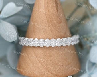 Alianza de boda de moissanita de corte ovalado para mujer, alianza de boda de media eternidad de oro blanco, regalo de aniversario nupcial apilable único vintage