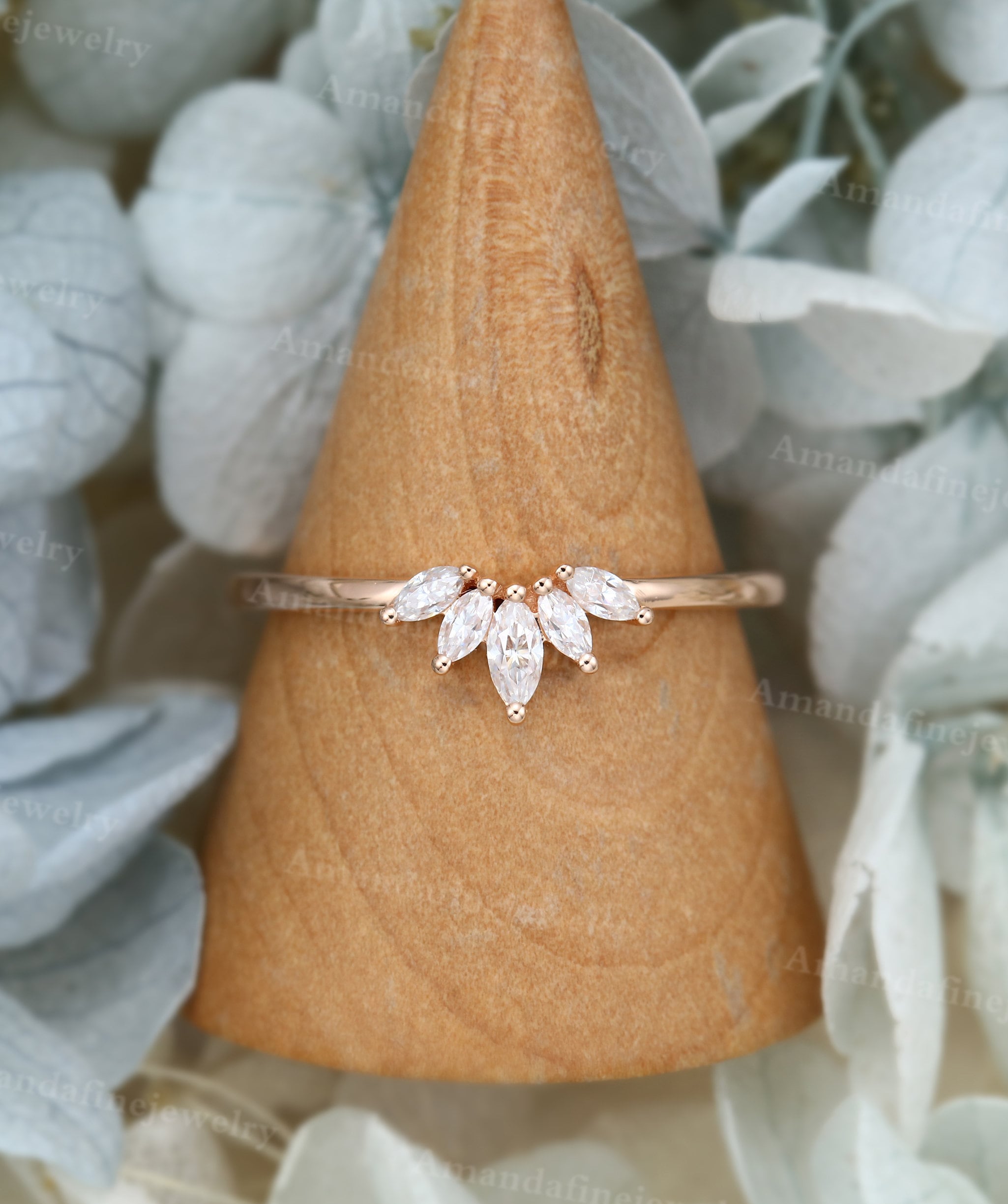 Geschwungener Ehering roségold Marquise Schnitt Diamant einfacher Vintage Unikat Moissanit Ehering Braut Jahrestag Band