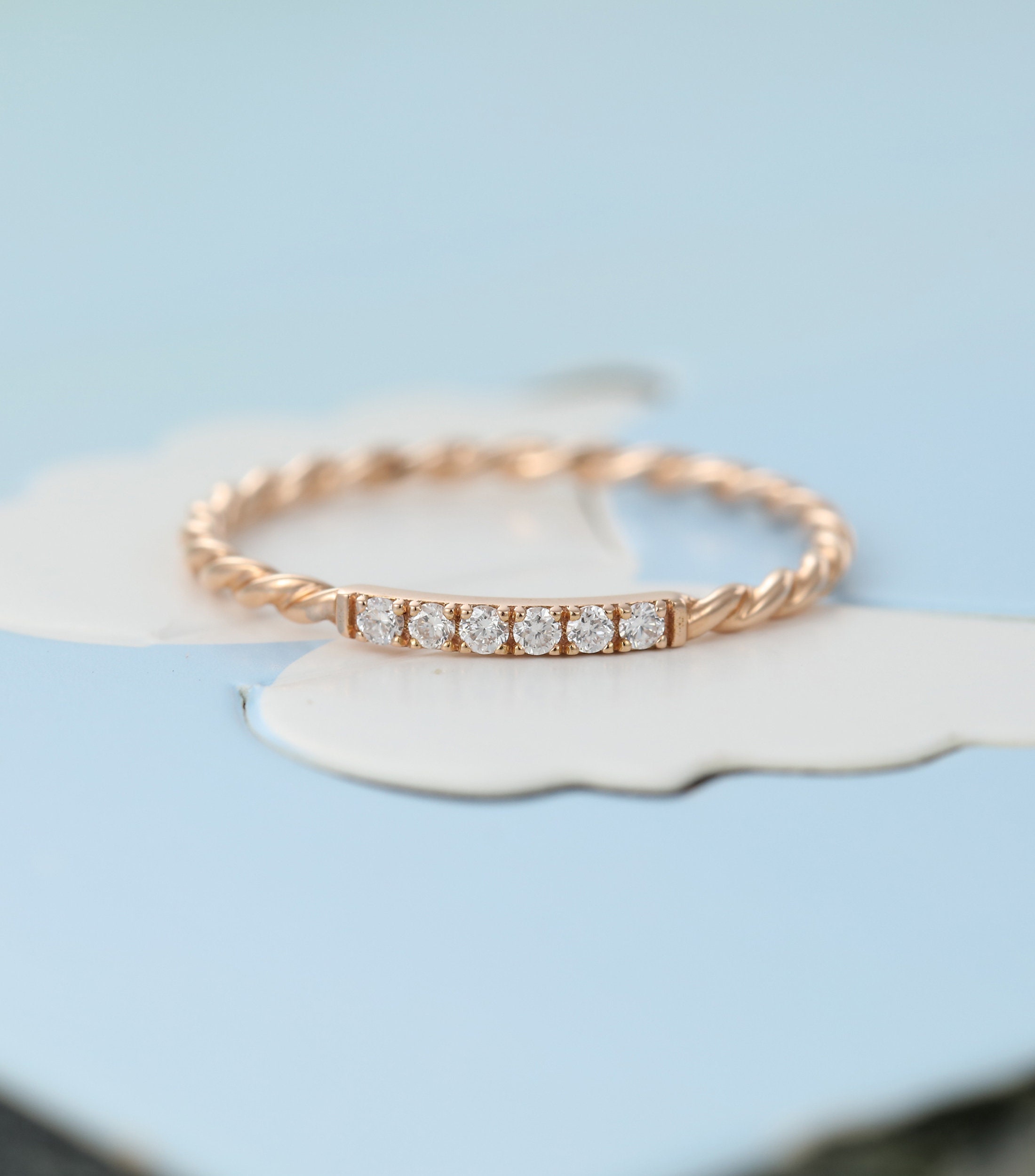 Twisted wedding band Vintage Rose gold Thin Dainty wedding