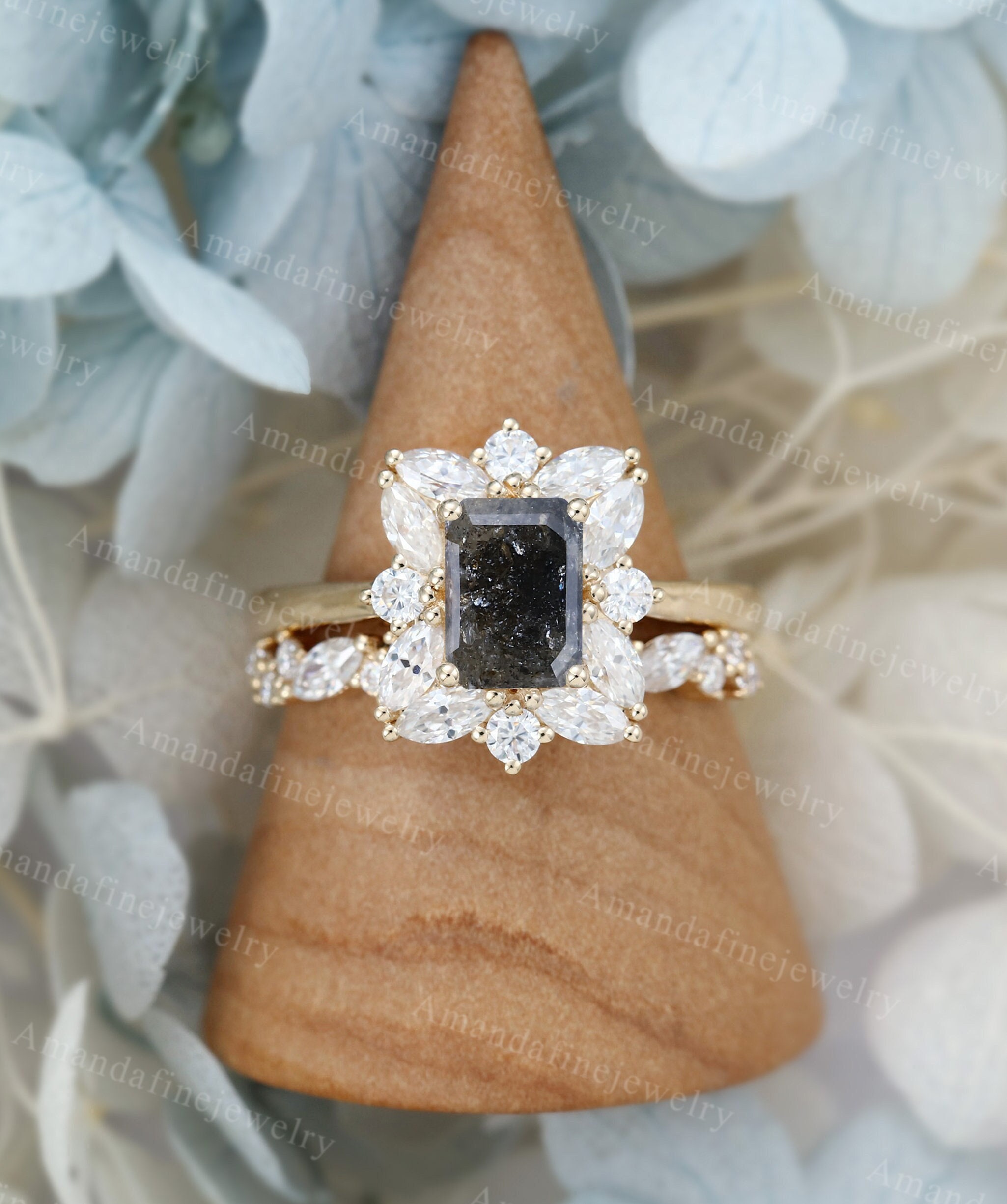 Amanda's wedding ring deals