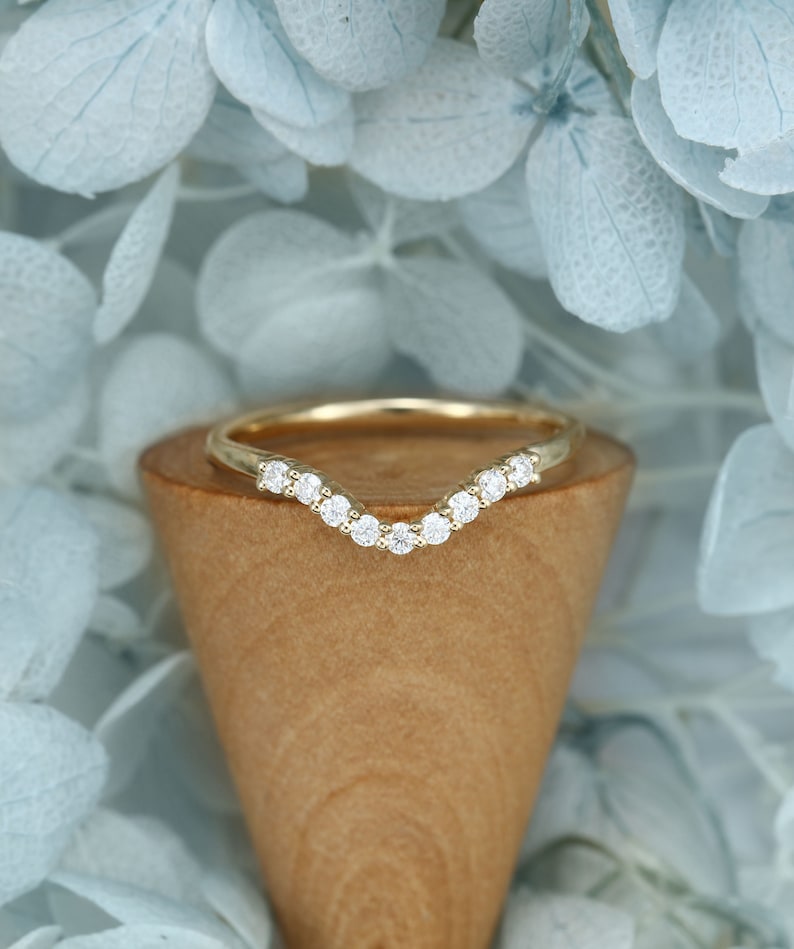 Diamond Curved Wedding Band Vintage Yellow Gold Unique Wedding Band ...