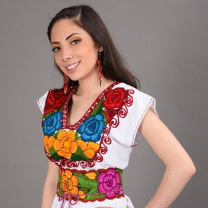 Blusa rosa bordada sales