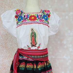 Vestido Indita con Blusa Bordada Virgen de Guadalupe, Niña Vestido tradicional