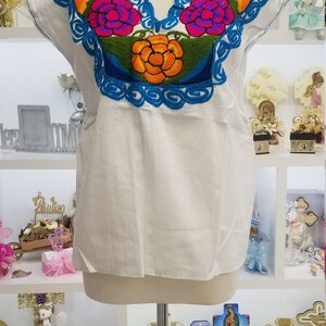 Blusa Mexican Con Flores /mexican Embroidery Blusa De Manta Bordada a ...