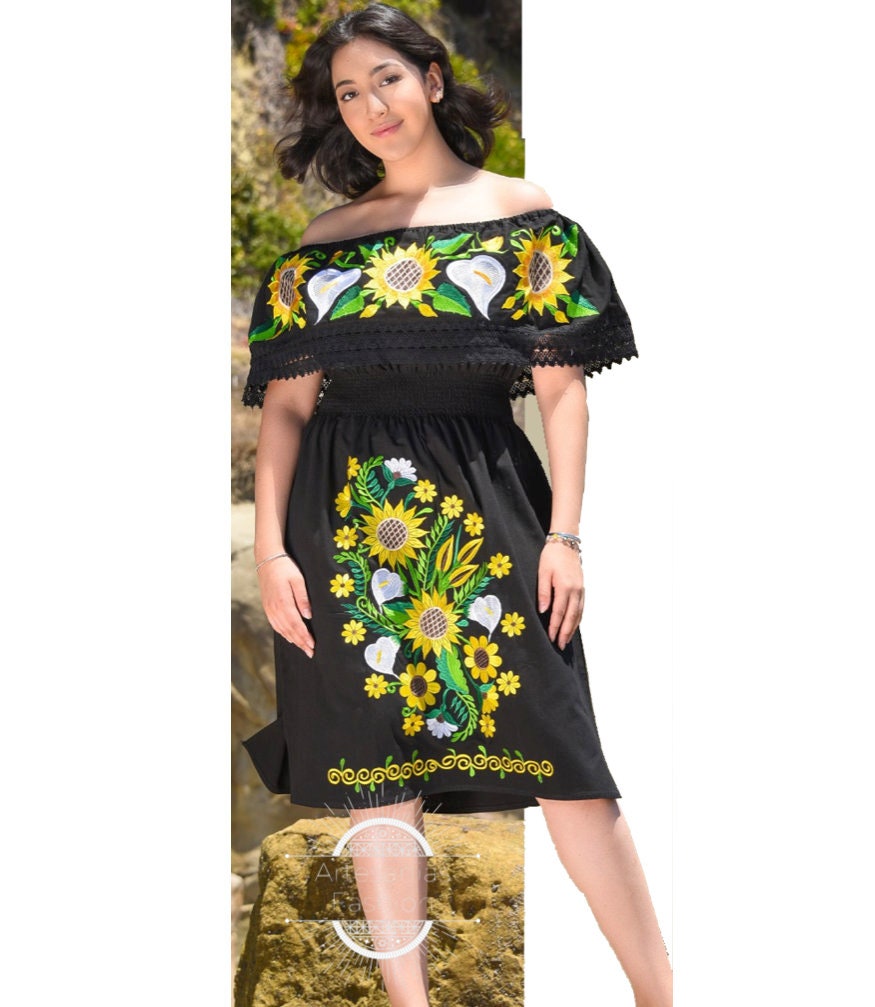 vestido Mexicano de manta con florecitas bordadas, Hola, es…