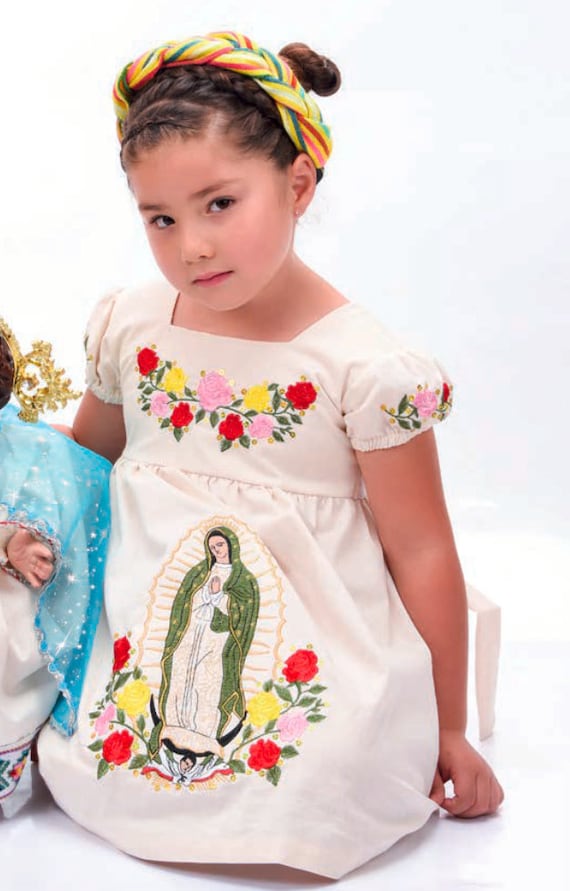 Vestido De En Tela De Manta Con Bordado De Flores Y Virgen De - Etsy Sweden Vestido De En Tela De Manta Con Bordado De Flores Y Virgen De - Etsy Sweden