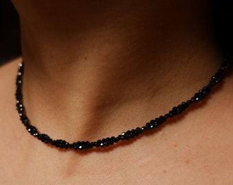 Choker, necklace, pearl necklace, twisted spinel necklace, two strands spinel chain, two rows