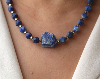Lapis lazuli necklace, gemstone necklace, gemstone jewelry, lapis lazuli beads with raw lapis lazuli pendant