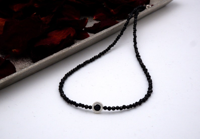 Collier de perles, collier de spinelle, tour de cou, collier, collier délicat en spinelle noire avec cadre en perles d'argent 925 image 4