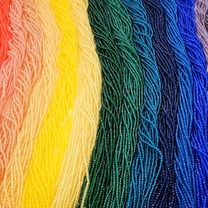 Filo di perle di vari colori, piccole perle di vetro sfaccettate rotonde da 2 mm, per la creazione di gioielli fai da te