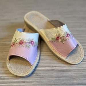 Leather open toe slippers Pink white flip flops  Handmade shoes Summer home shoes Hard-soled slippers Sandals for gift