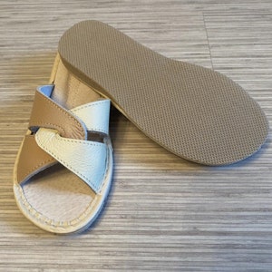 Leather slippers for women Beige flip flops Open toe slippers Handmade shoes Summer home shoes Hard-soled slippers Sandals for gift