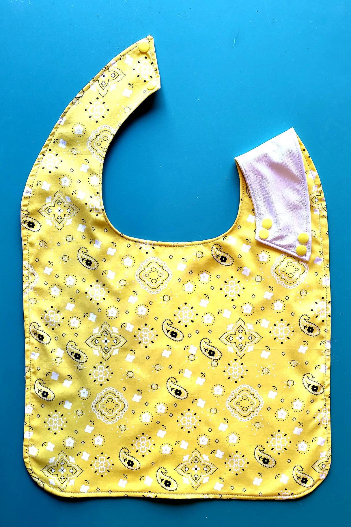 Bib is soft Top buy. Bib/clothing protector is made of cotton fabric lightweight and comfortable to wear More styles High quality Accessoires Sjaals & omslagdoeken Kragen & slabben 