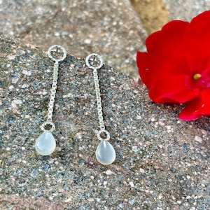 Earring, earrings, ear hooks, forged, goldsmiths, moonstone, gemstone, healing stone, silver, silver jewelry