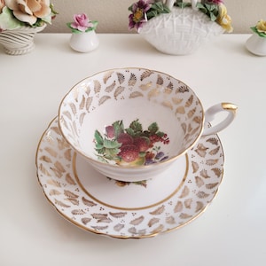 Tuscan China Fruit Pattern teacup and saucer set, Made in England