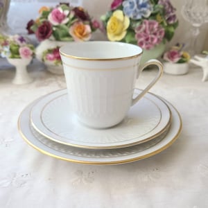Bavaria Hutschenreuther &#39;Luxor&#39; teacup trio set - Germany