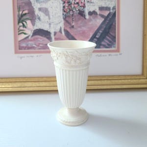 Wedgwood Queensware Mini Vase 4.25", Rare Find - England (Crazing)
