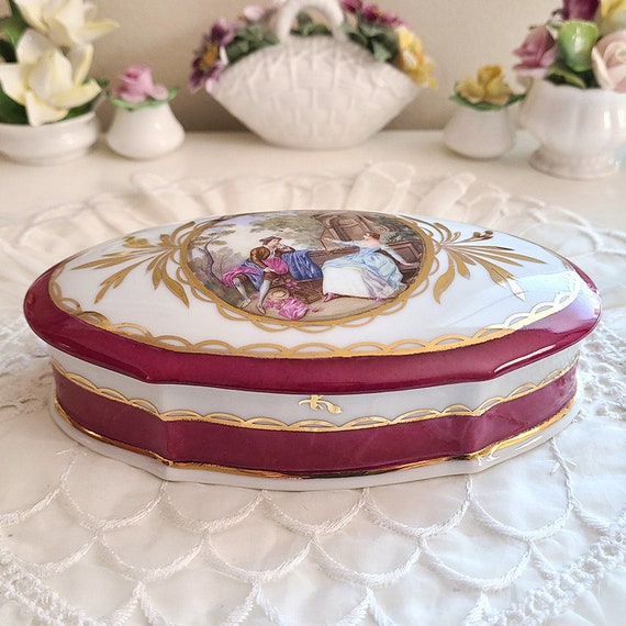 Limoges France Lovers Oval trinket