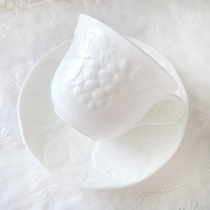 Wedgwood Strawberry & Vine Cup and Saucer Set - England Bone China