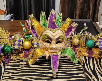 Mardi gras garland, jester swag, mardi gras mailbox garland, decoration for fat Tuesday, Nola garland,