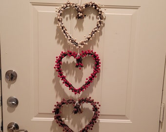 Valentines Day hearts wreath, 3 hearts door hanger, trending hearts wall decoration