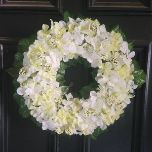 hydrangea wreath, wedding wreath
