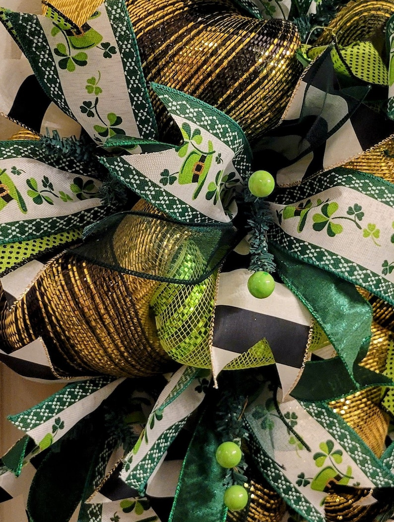Green Metallic Curling Ribbon - 500 Yards St. Patrick's Day Gift Wrap, Floral Craft Ribbon, 3/8" Wide