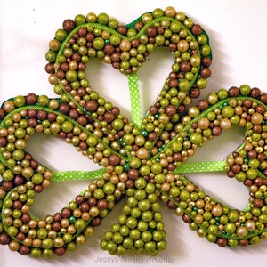 Shamrock door hanger, clover wreath, st pattys day wall decoration