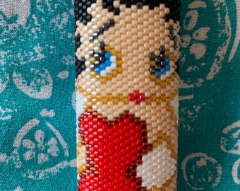 Betty Boop beaded lighter cover