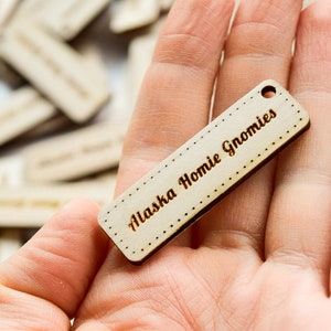 Etiquetas de madeira para crochê de tricô, Feito à mão por tags, Produto de madeira feito por tags para crochê | Etiquetas retangulares