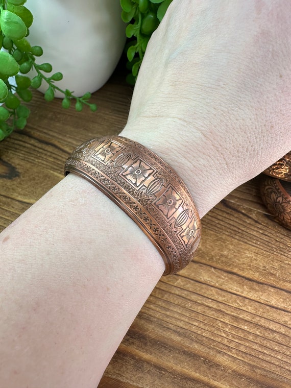 Assorted copper open back cuff bracelet bangles. … - image 4