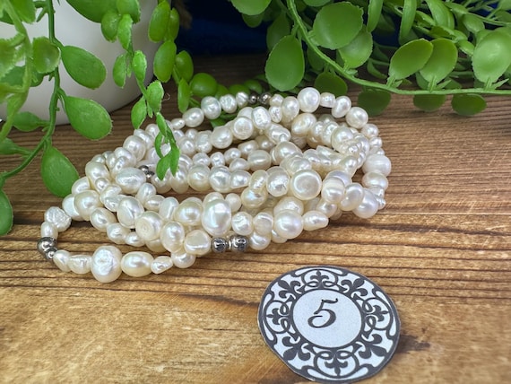 Assorted vintage stackable bangles and bracelets … - image 6