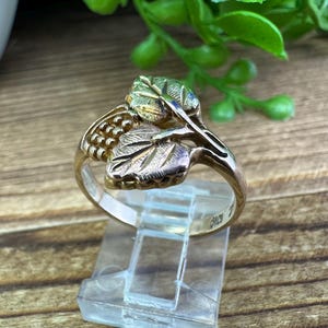 Vintage Landstroms Black Hills Gold Tri-colour 10k Ring - Size 6.5