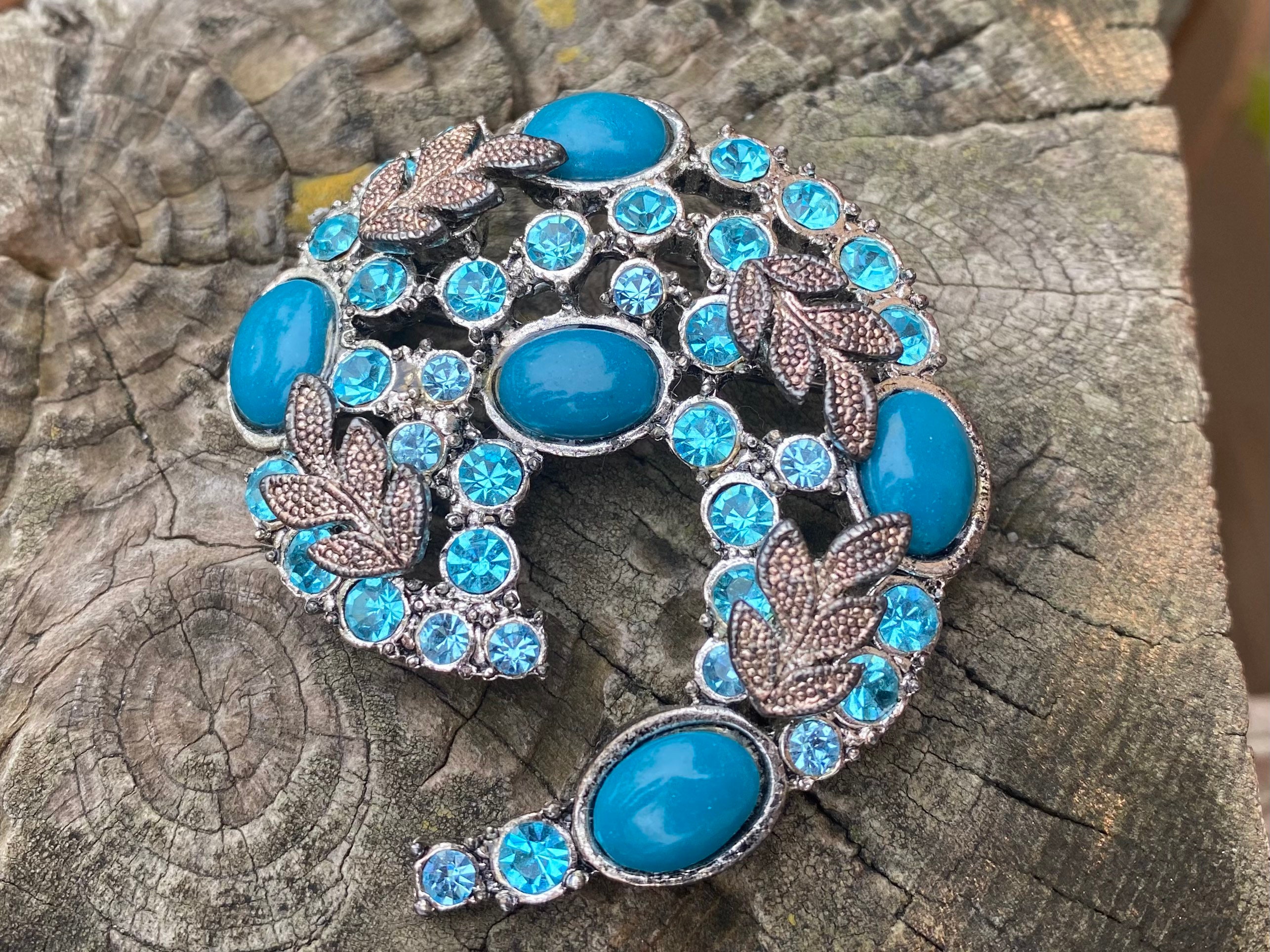Vintage Silver-Tone Brooch with Blue Oval Cabochon Vintage Sterling Silver 925 Blue Stone Cabochon Leaf Oval  main image 3