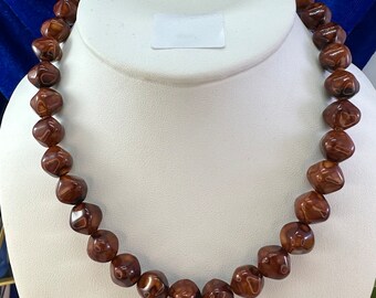 Vintage bead necklace with brown beads