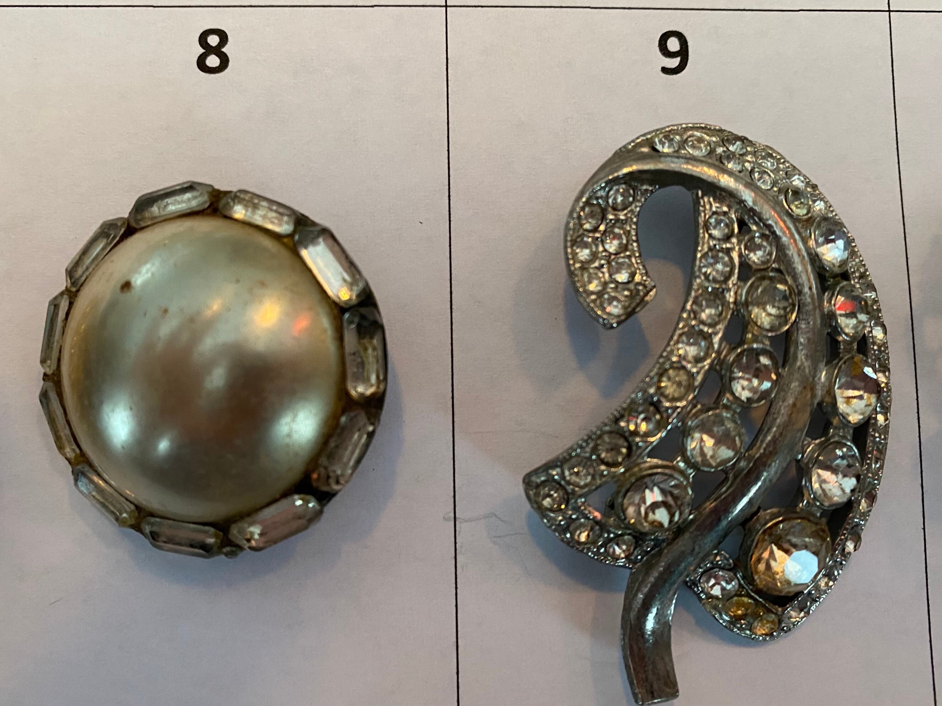 Assorted Vintage Brooches. Each Sold Separately. - Etsy Assorted Vintage Brooches. Each Sold Separately. - Etsy