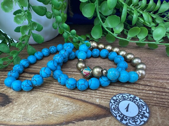 Assorted vintage stackable bangles and bracelets … - image 2