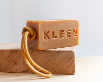 Kurkuma-havermoutzeep aan een touw: veganistische citronellazeep, handgemaakt in het Verenigd Koninkrijk