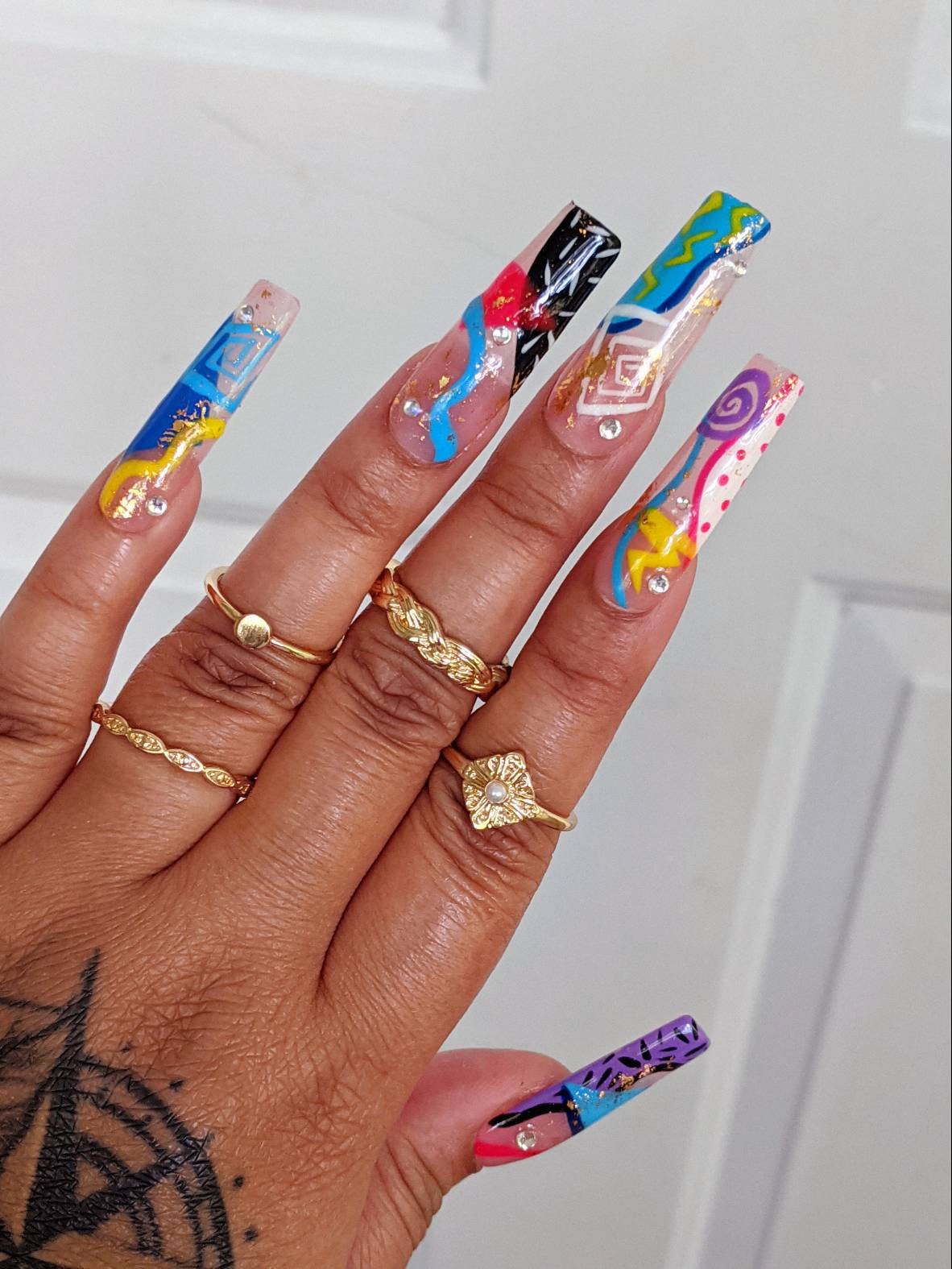 90s Nails Come Back in Style