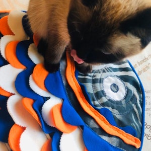 Toy for pets.  Soft bedding - snuffle mat.  Interactive dog toys. Bedding for pets.  Interactive cat toys. 22x18 inches (57x46 cm)