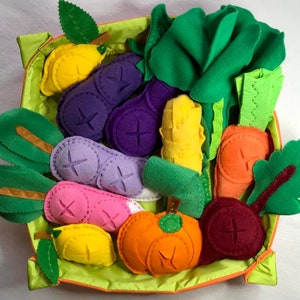 Soft basket with 11 vegetables for finding treats 30x30 cm (12 inches)